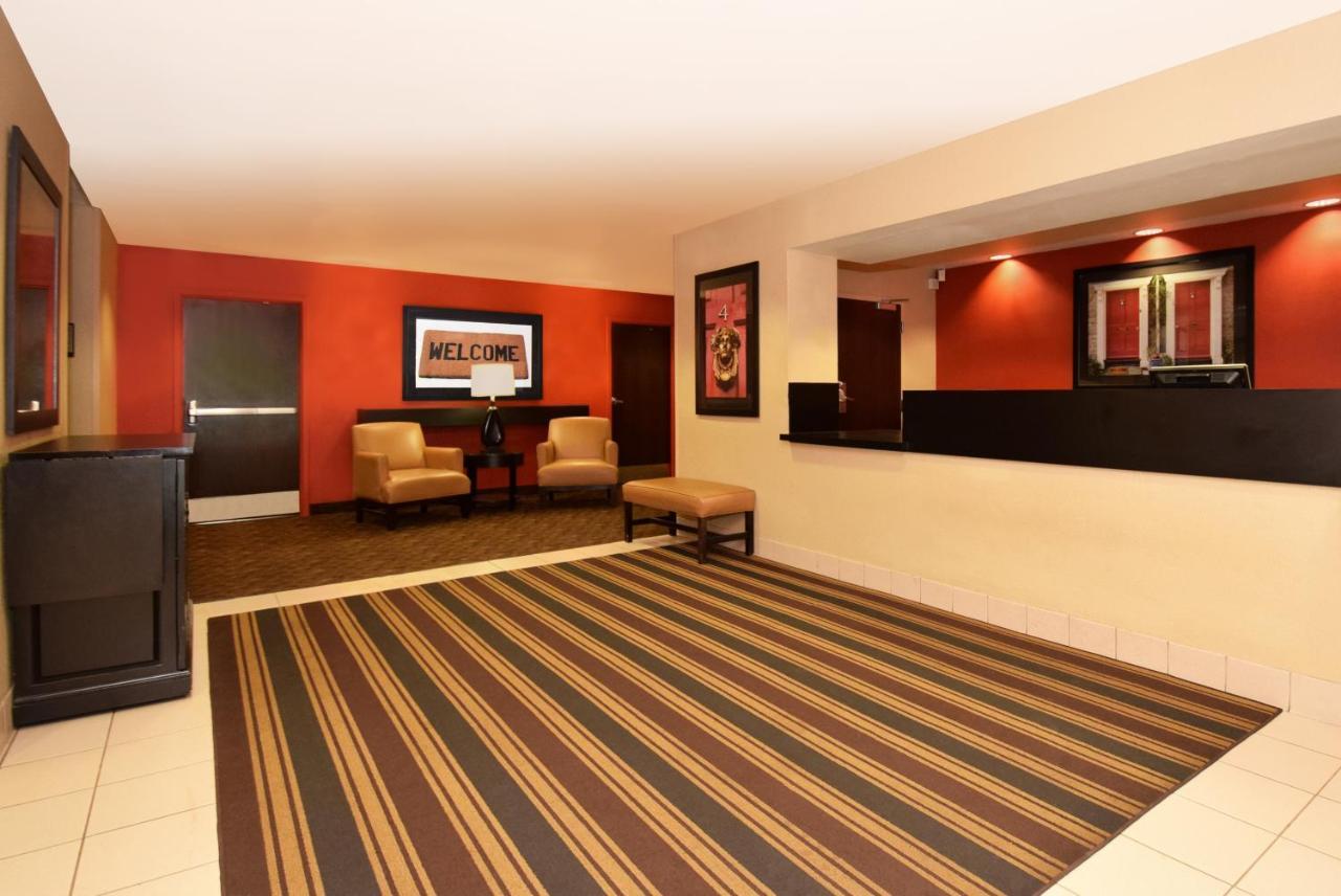 Suburban Studios Columbus Bradley Park Esterno foto