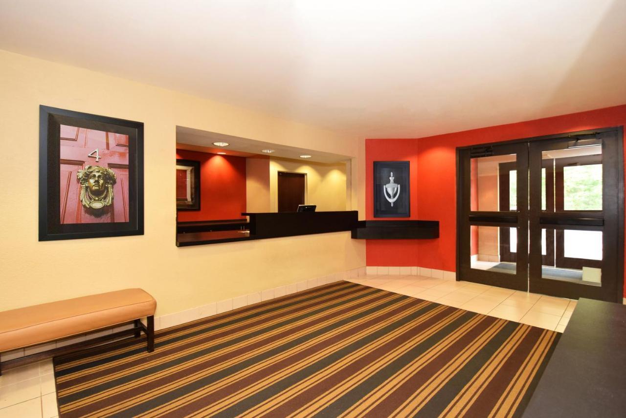 Suburban Studios Columbus Bradley Park Esterno foto